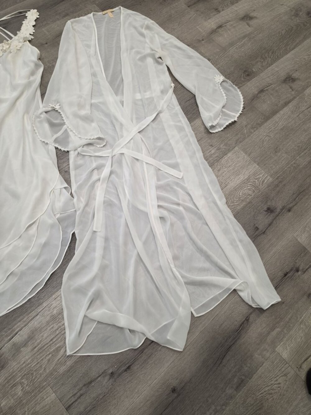Vintage Flora Nikrooz Two-Piece White Lace Nightgown Sheer Robe Set Bell sleeve - Picture 11 of 14